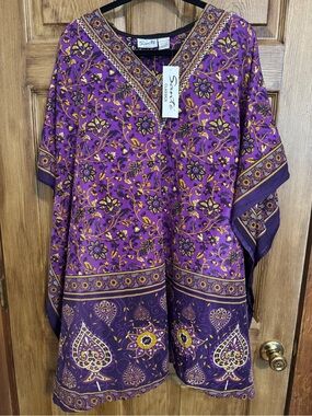 Santos Classic Purple & Gold Floral V-Neck Blouse